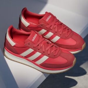 Adidas red run 70s 2.0 cloudfoam comfort sneakers size 8